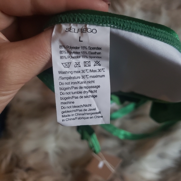 New: Green Velvet Flounce Bikini Top - Picture 5 of 5